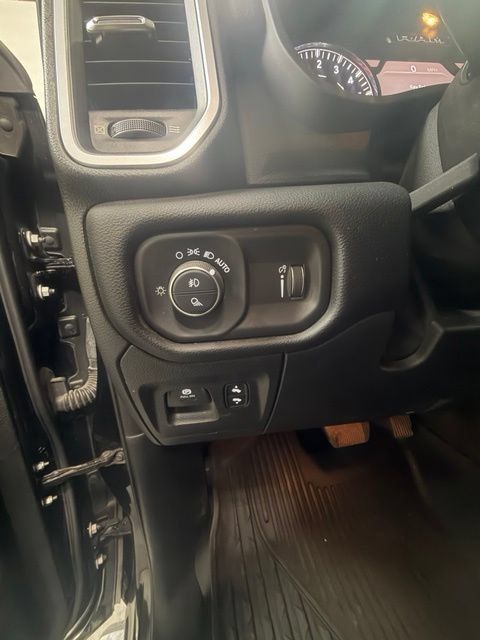 Used 2021 RAM 1500 Big Horn AWD/4WD image 22
