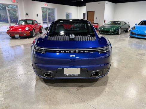 Used 2020 Porsche 911 Carrera S RWD image 5