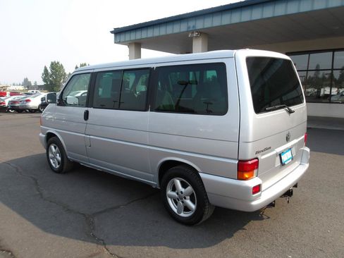 Used 2001 Volkswagen Eurovan FWD image 3