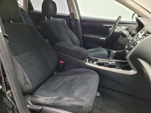 Used 2014 Nissan Altima 2.5 SV w/ Convenience Package image 21