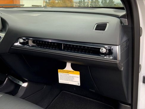 New 2025 Cadillac Lyriq Sport image 32