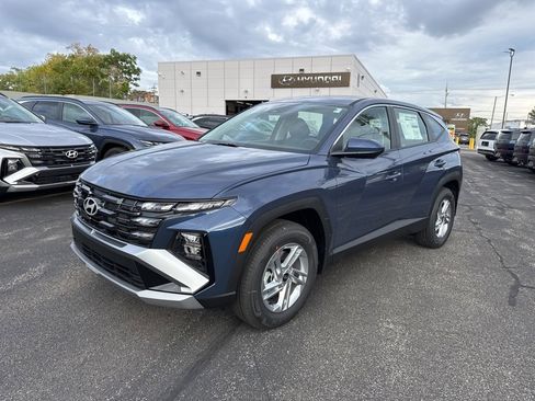 New 2026 Hyundai Tucson SE image 3