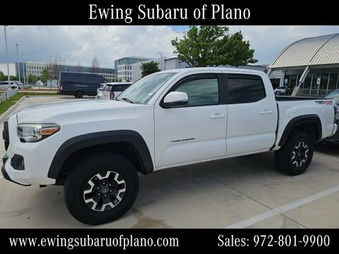 Used 2018 Toyota Tacoma SR5 image 2
