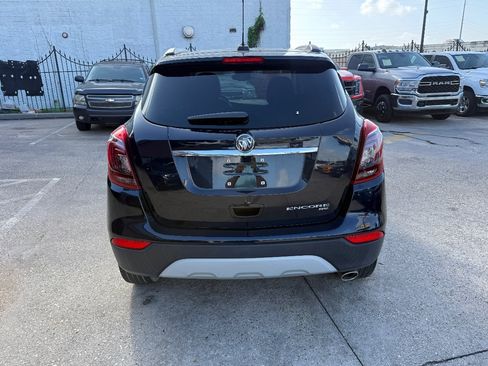 Used 2022 Buick Encore Preferred w/ Safety Package AWD/4WD image 5