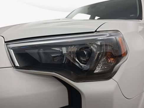 Used 2023 Toyota 4Runner TRD Off-Road Premium AWD/4WD image 28