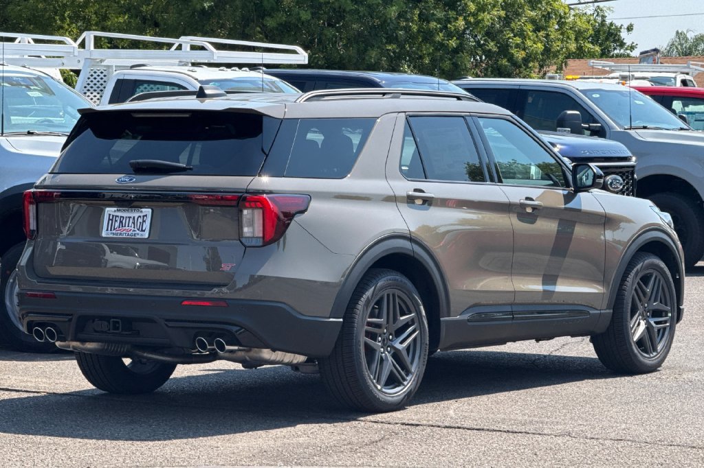 New 2026 Ford Explorer ST w/ Sun And Sound Package AWD/4WD image 4