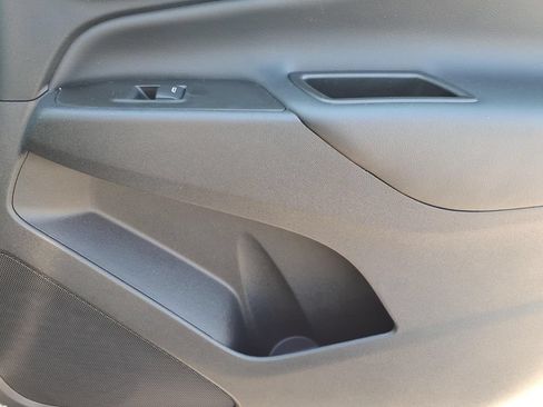 Used 2024 Chevrolet Equinox LT w/ LPO, Floor Liner Package FWD image 9