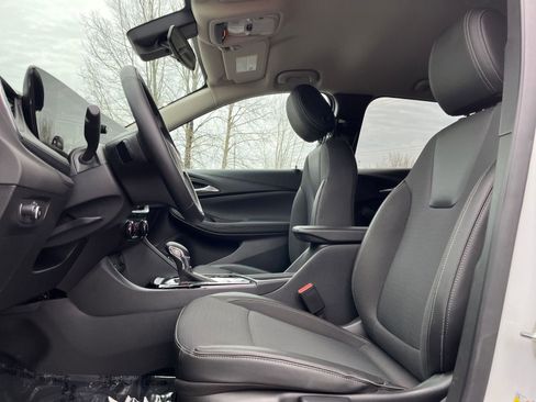 Used 2025 Buick Encore GX Preferred image 27