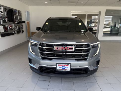 Used 2025 GMC Acadia Elevation image 5