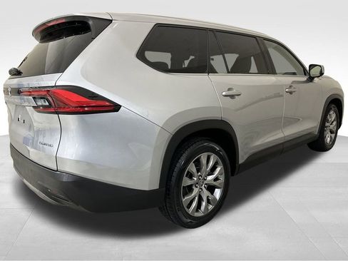 Used 2024 Toyota Grand Highlander Platinum image 5