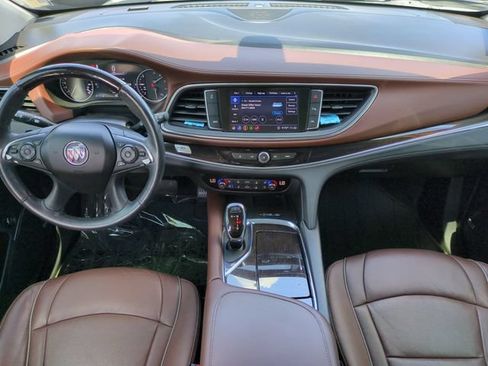 Used 2020 Buick Enclave Avenir w/ Avenir Technology Package FWD image 18