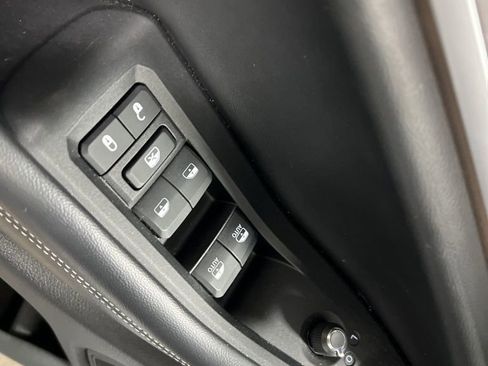 Used 2024 Jeep Grand Cherokee L Limited w/ Luxury Tech Group II image 23