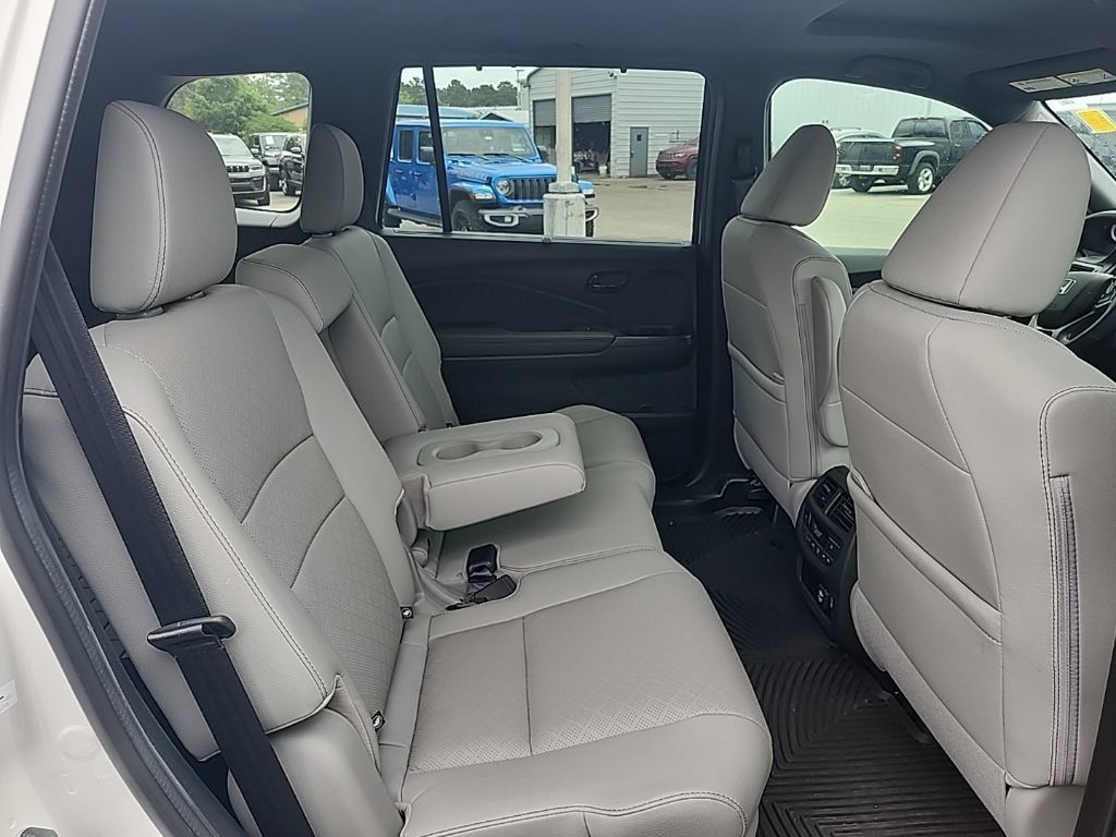 Used 2023 Honda Passport Elite image 42