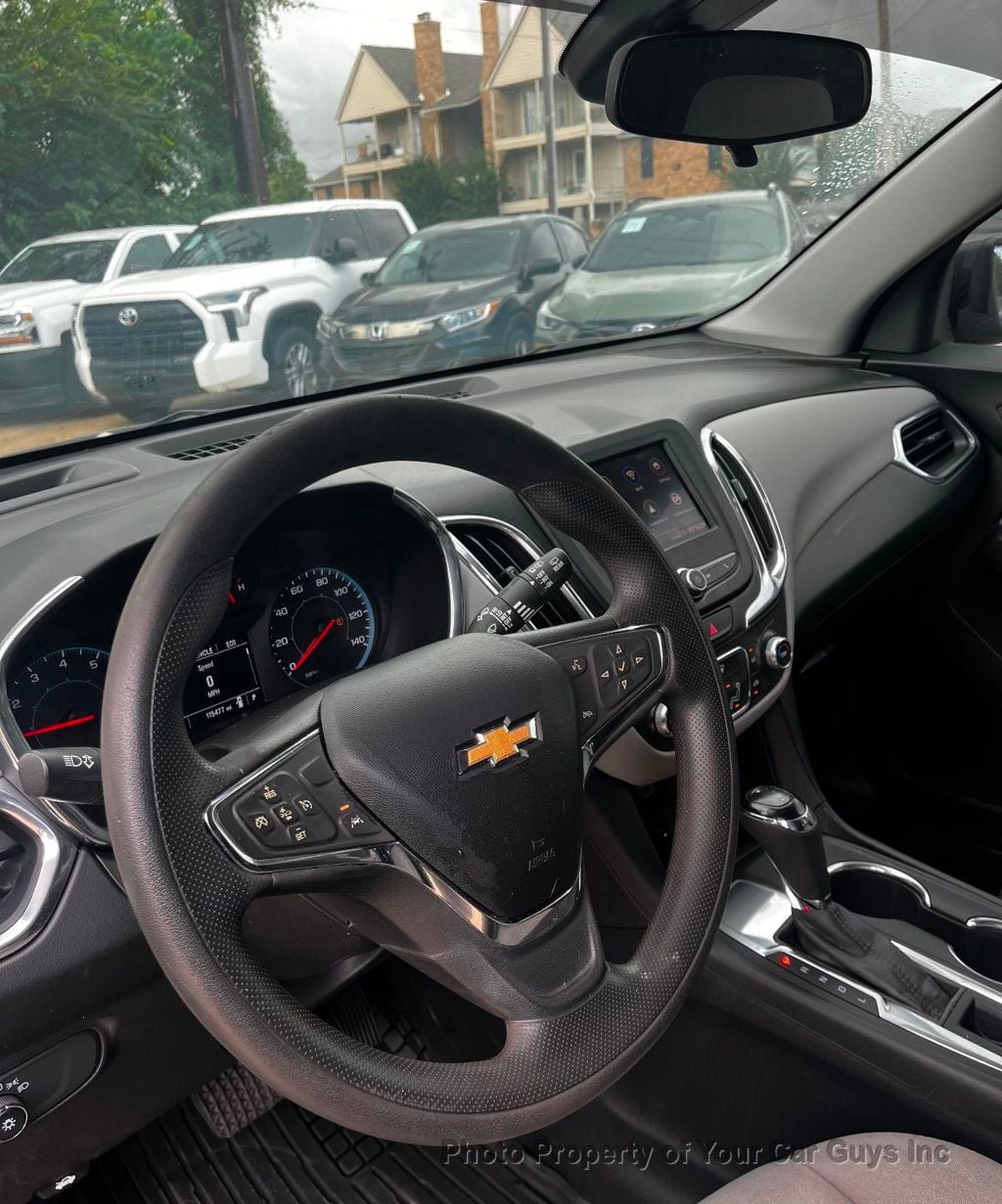 Used 2020 Chevrolet Equinox LS w/ LS Convenience Package FWD image 19