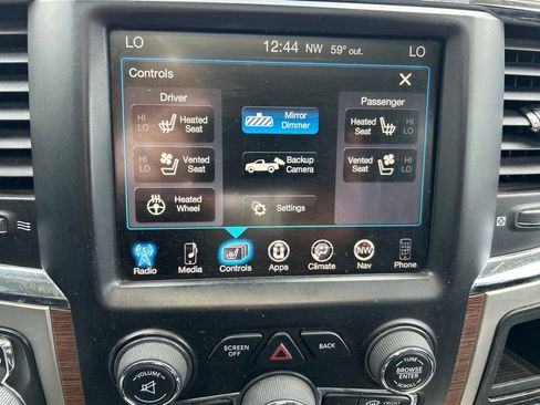Used 2016 RAM 1500 Laramie w/ Convenience Group AWD/4WD image 26