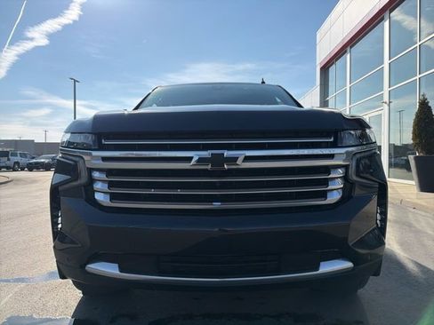 Used 2022 Chevrolet Tahoe High Country image 2