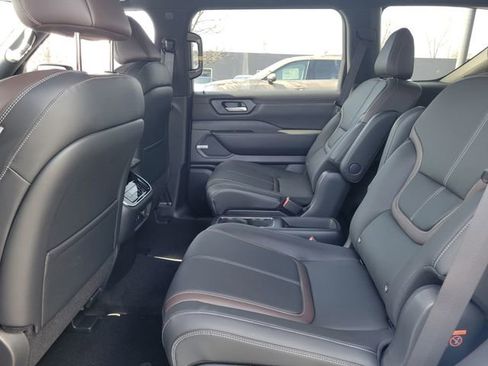 New 2025 Nissan Armada SL w/ Captain's Chari Seat Package image 31