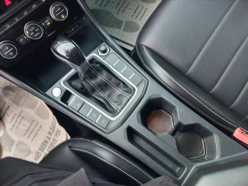 Used 2023 Volkswagen Jetta SE image 16