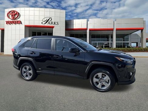 Certified 2025 Toyota RAV4 LE image 1