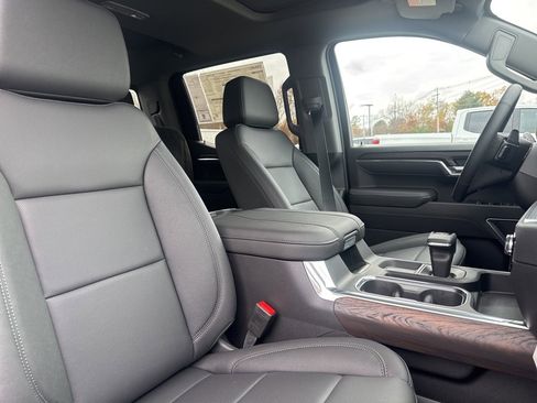 New 2026 GMC Sierra 1500 SLT w/ SLT Premium Plus Package image 11