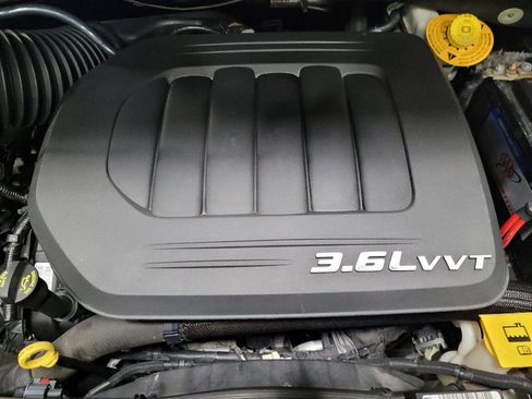 Used 2015 Dodge Grand Caravan American Value Package w/ UConnect Hands-Free Group FWD image 30