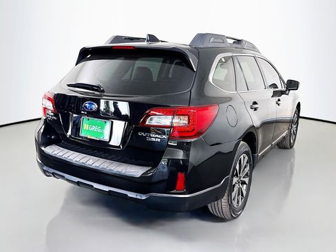 Used 2016 Subaru Outback 3.6R Limited image 10