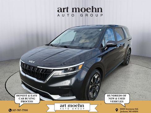 Used 2022 Kia Carnival EX image 1