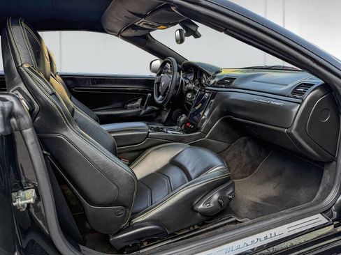 Used 2015 Maserati GranTurismo Sport image 10