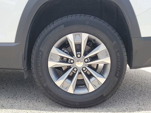 Used 2025 Chevrolet Equinox LT AWD/4WD image 8