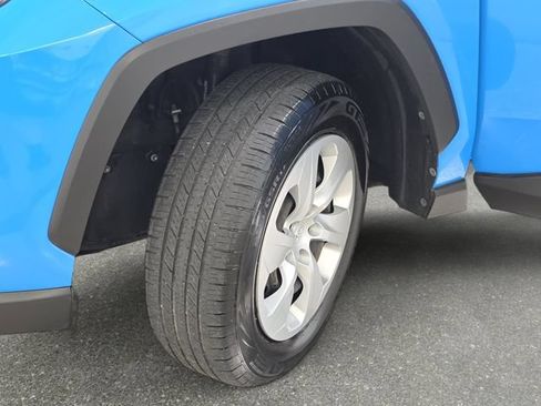 Used 2019 Toyota RAV4 LE w/ All Weather Liner Package AWD/4WD image 28