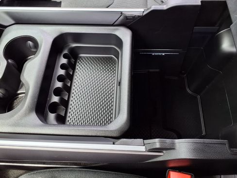 Used 2022 RAM 1500 Big Horn AWD/4WD image 11