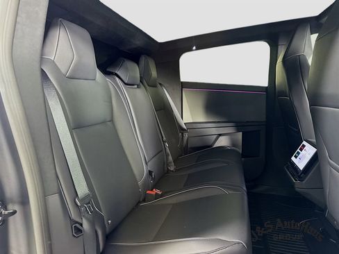 Used 2024 Tesla Cybertruck AWD Crew Cab image 35