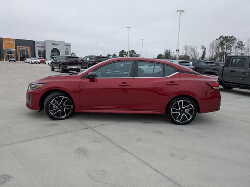 Used 2025 Nissan Sentra SR image 4