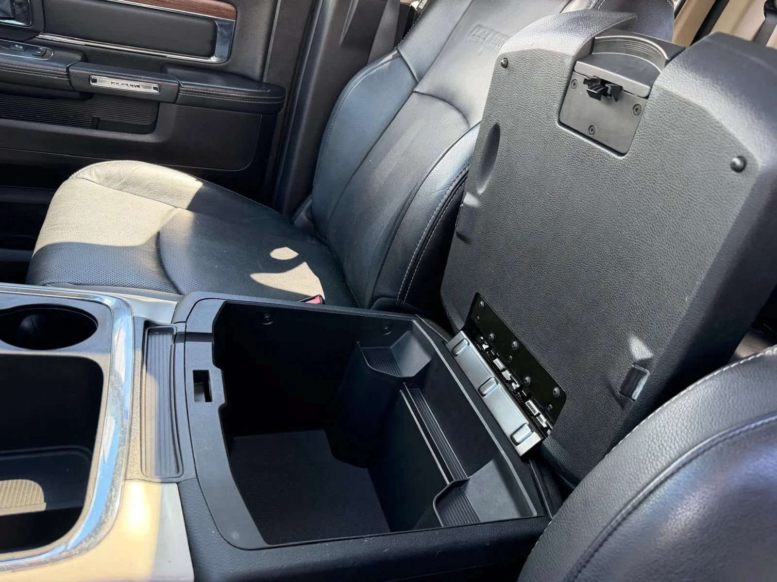 Used 2016 RAM 1500 Laramie w/ Convenience Group AWD/4WD image 36