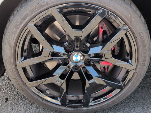 Certified 2025 BMW 330i Sedan w/ M Sport Package RWD image 13