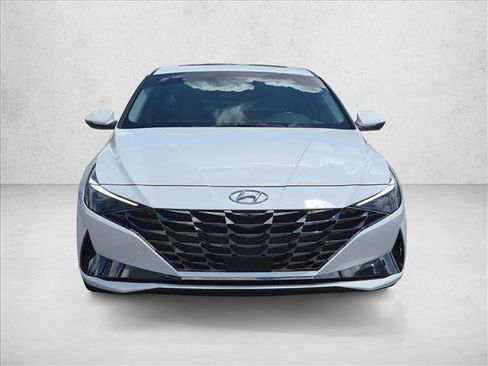Used 2023 Hyundai Elantra Limited FWD image 2