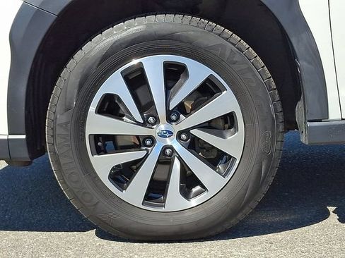 Used 2024 Subaru Outback Premium AWD/4WD image 8