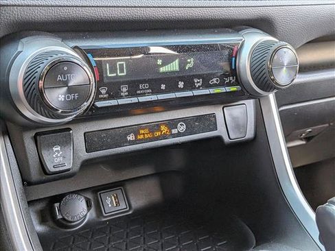 Used 2023 Toyota RAV4 SE image 14