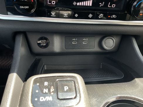 Used 2025 Nissan Rogue SV FWD image 23