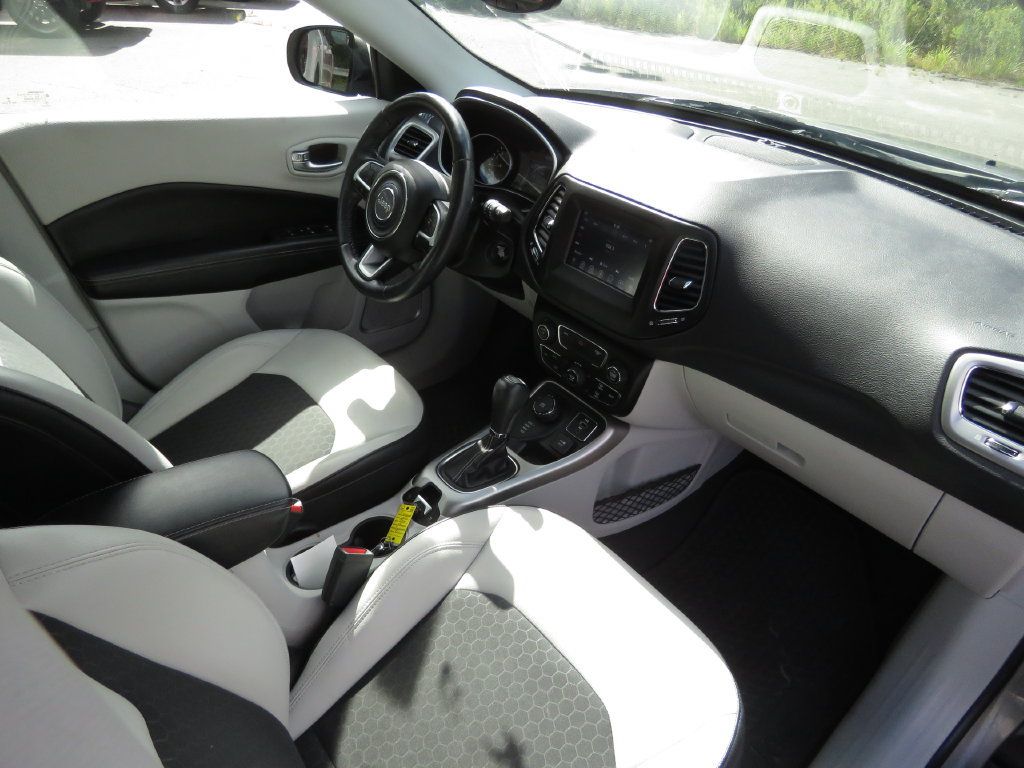 Used 2018 Jeep Compass Latitude w/ Popular Equipment Group AWD/4WD image 14