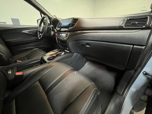 Used 2023 Honda Passport TrailSport image 10