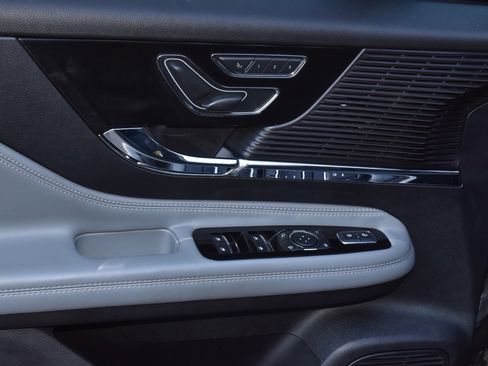 Certified 2022 Lincoln Corsair AWD w/ Premium Package image 35