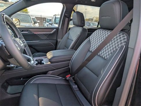 New 2026 GMC Acadia Denali w/ Super Cruise Package image 17