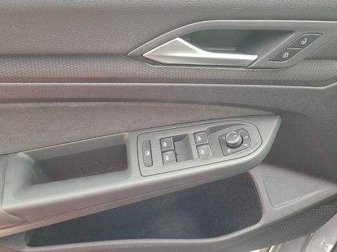 Used 2024 Volkswagen GTI SE image 9