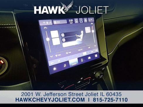 Used 2024 Jeep Grand Cherokee Altitude AWD/4WD image 17