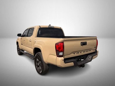 Used 2019 Toyota Tacoma TRD Sport w/ Technology Package RWD image 3