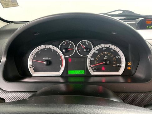 Used 2011 Chevrolet Aveo5 LT w/ Power and Convenience Package image 11