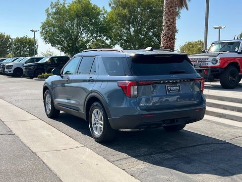 New 2026 Ford Explorer Active RWD image 4