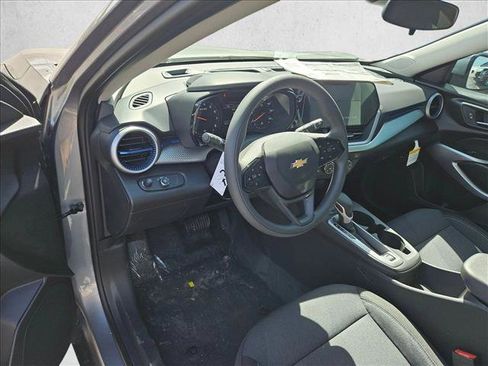 New 2026 Chevrolet Trax LS w/ LS Convenience Package image 3