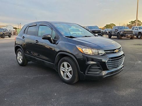 Used 2020 Chevrolet Trax LS w/ Tint and Cruise Package image 8